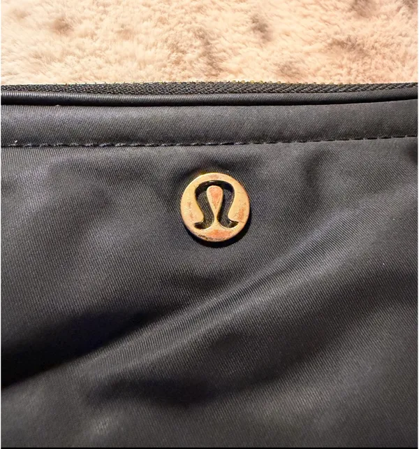 Lululemon Bag Crossbody - Image 3