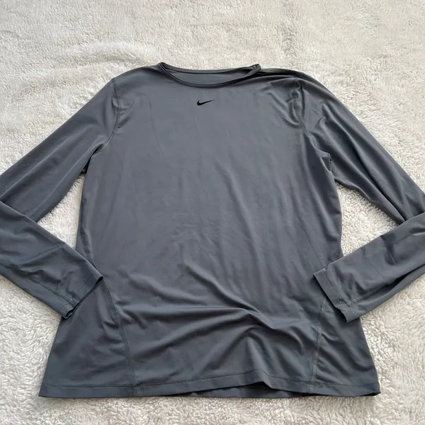 Nike Womens Dri-Fit Long Sleeve Sz XL Grey Running Athleisure Luxe Preppy Sports - Image 2