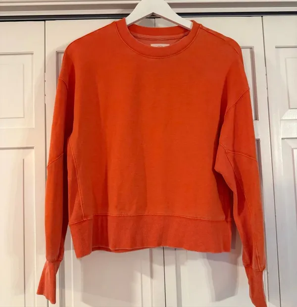 Sunnyside by Sundry orange crewneck pullover size M - Image 2