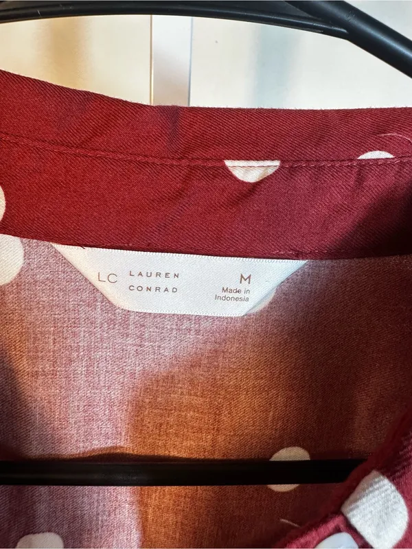 P267. Lauren Conrad Polka Dot Button-Up Blouse in Burgundy and White - Image 2