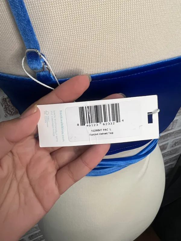 NWT Frankies Bikinis Blue Falcon Velvet Top size Large - Image 4