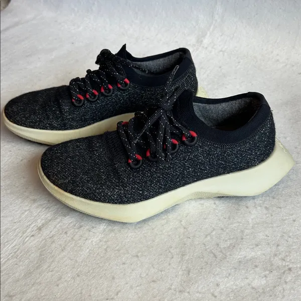 Allbirds Wool Tree Dasher Sneakers in Heathered black size W8 - Image 4