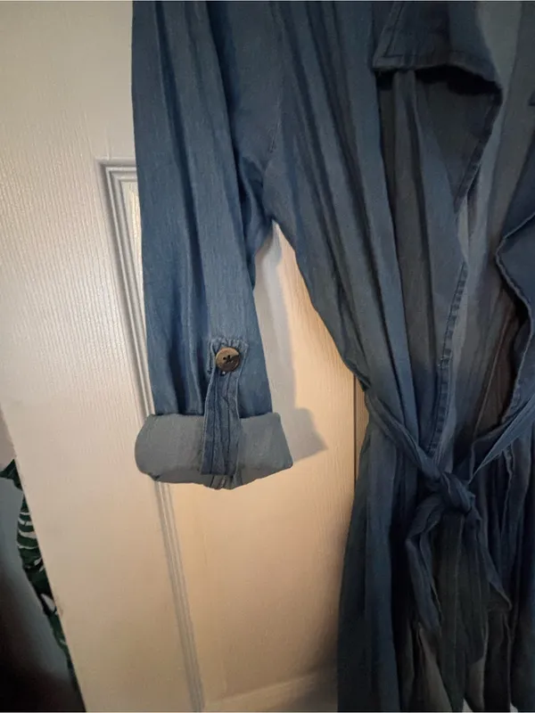 JustFab Light Blue Denim Shirt Jacket - Image 4