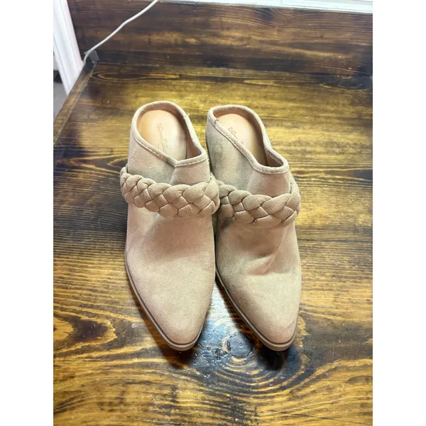 Universal Threads Tan Braided Strap Heeled Mule Size‎  6.5 - Image 3