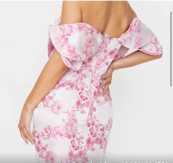 Pretty Little Thing Pink V Bar Jacquard Bodycon Dress - Image 4