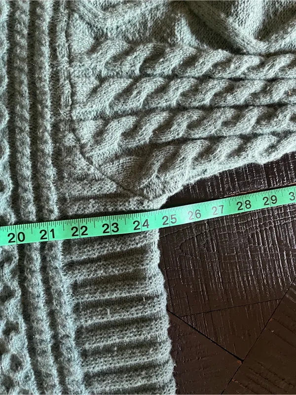 Aelfric Eden Cable Knit Crewneck Sweater in Faded Green 90’s Vintage Size XL - Image 5
