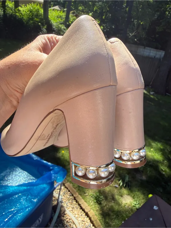 Karl Lagerfeld Paris Nude Beige Open Toe Gold Leather Pearl Block Heels - 8 8M - Image 4