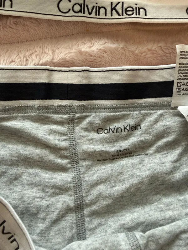Calvin Klein Lounge Set - Image 4