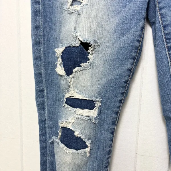 American Eagle‎ Outfitters Ripped Blue Skinny Jeans size 8 Regular - Image 3