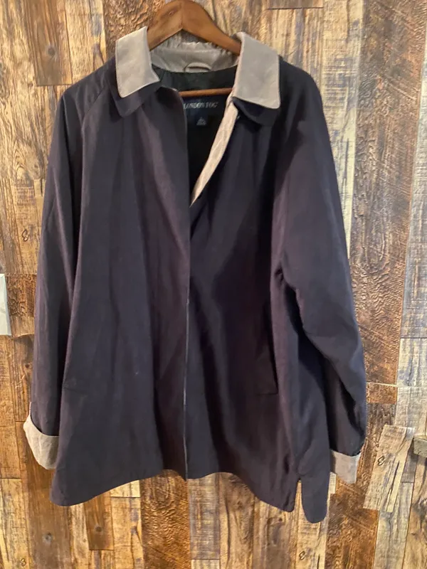 London Fog women's raincoat size large - Image 2