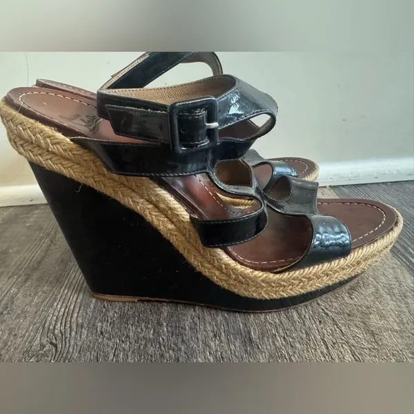 Christian Louboutin Bilbao Black Patent Leather Strap Wedge Sole‎ Sandals 41 - Image 3