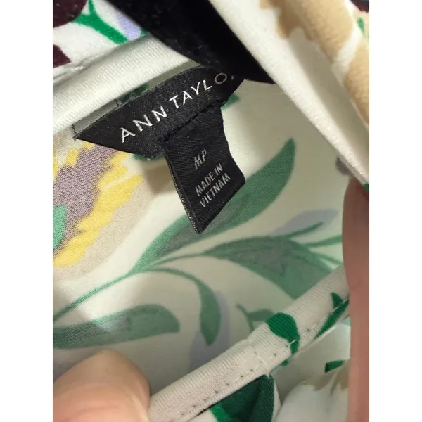 Ann Taylor Floral Blouse size MP - Image 2
