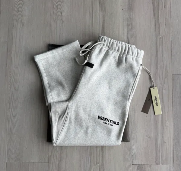 Essential Light Oatmeal Fear of God Set small - Image 5