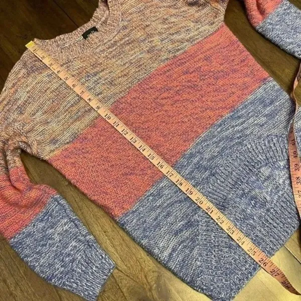 Women's Colorblock Sweater - Image 3