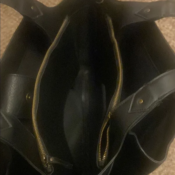 Elegant Black Leather Tote Bag - Image 2