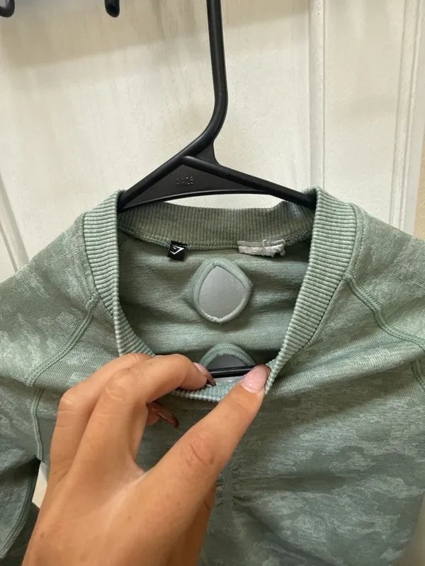 Gymshark Adapt Camo Seamless Long Sleeve Crop Top - Image 6