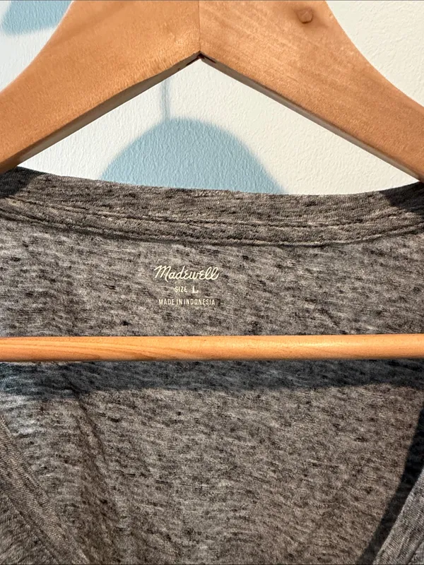 Madewell Large Whisper Cotton Heathered Gray V-Neck Short Sleeve Tee - Image 3