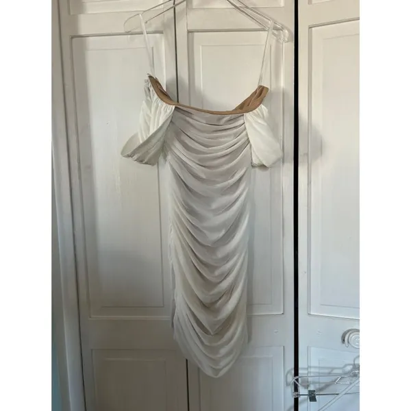 Elliatt BodyCon Ivory Ruched Draped Midi Dress size S - Image 8