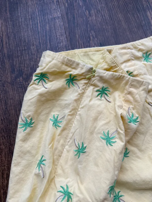 Talbots Petites Women’s Sunny Yellow Embroidered Palm Tree Mini Skirt- Size 4 - Image 7