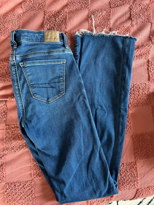 American Eagle Jeans - Image 3
