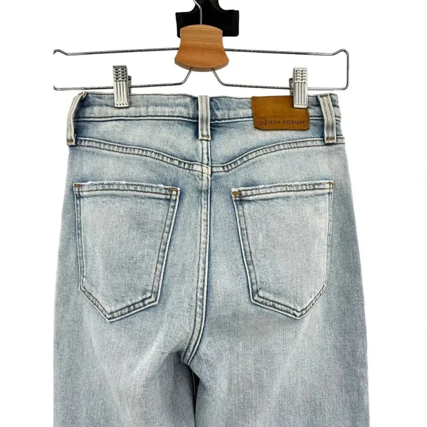 Aritzia Denim Forum The Arlo‎ High Rise Straight Jeans Light Wash Blue Size 25 - Image 6