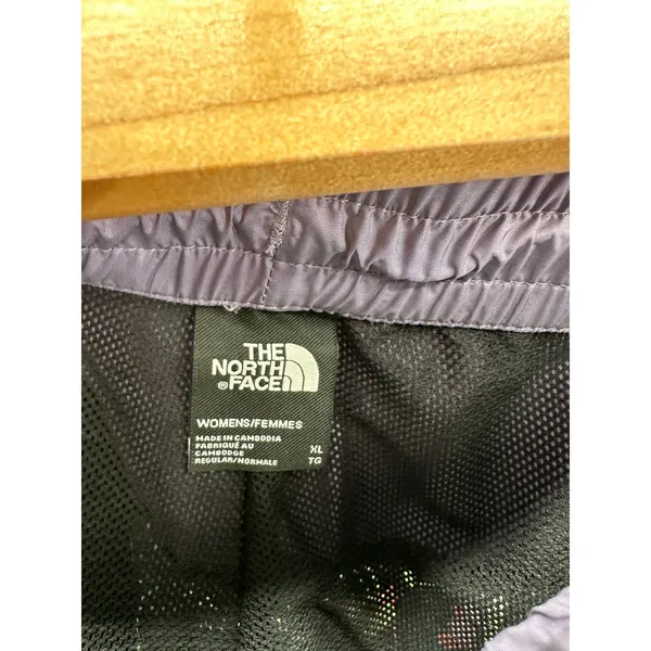 The North Face Shorts Women‎ XL NWT Black Purple IWD Print Hydrenaline 2.75" - Image 7