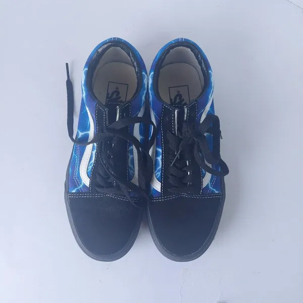 Van’s Black Blue Lightning Barely Worn Mens 5.5 Womens 7 - Image 3