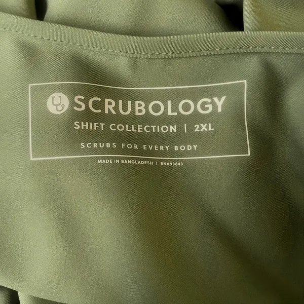 Scrubology Womans Scrub Top Size 2XL Olive Green Nurse Doctor‎ Medical Uniform - Image 7