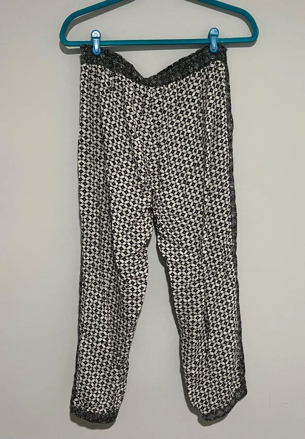 American Eagle White Black Soft Pants Joggers - Image 3