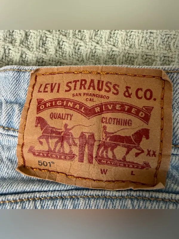 Levis 501 Original Denim Jean Shorts Womens Plus 18W Light Wash Distressed Jorts - Image 3