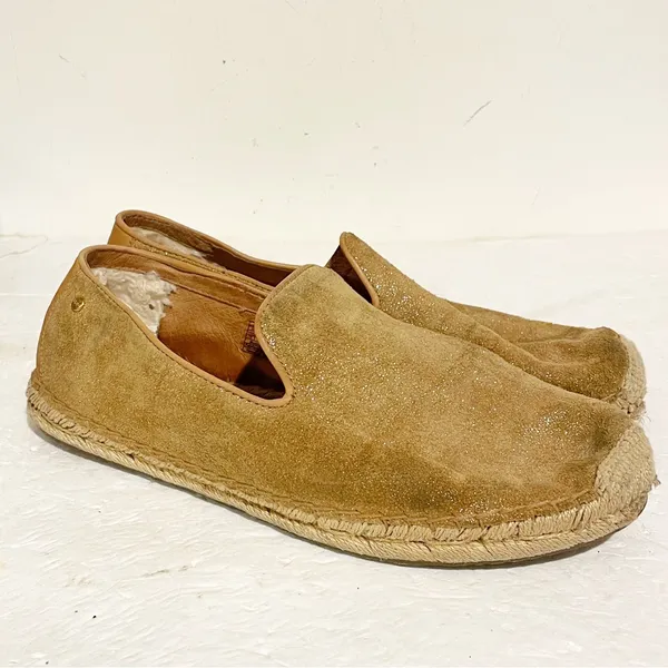 UGG‎ Australia Women Size 10 Sandrinne II Gold Metallic Slip On Espadrille Flat - Image 4