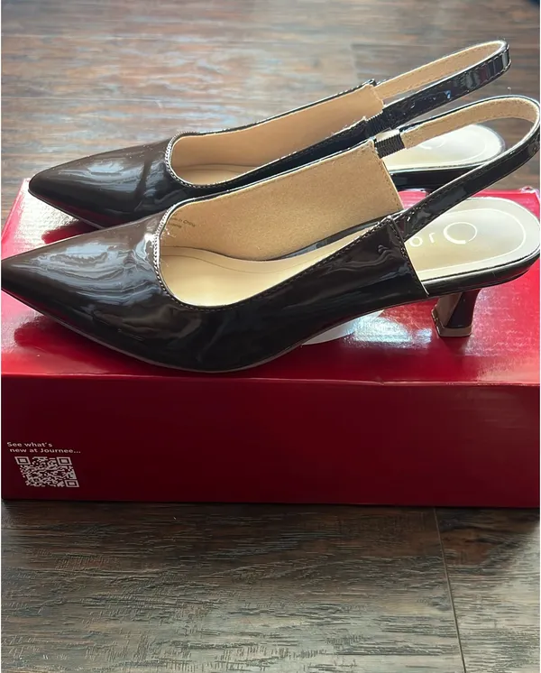 Journee Collection Brown Kitten Heel - Image 4