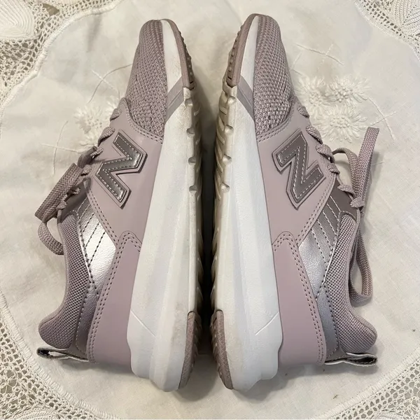 New Balance 009 Sneakers Women’s Size 7 Lace Up Blush Rose - Image 9