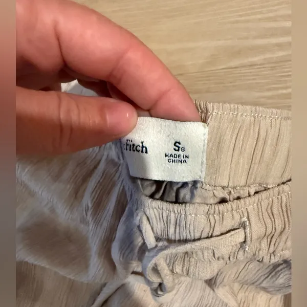 Abercrombie & Fitch Beige Textured Pants - Image 3