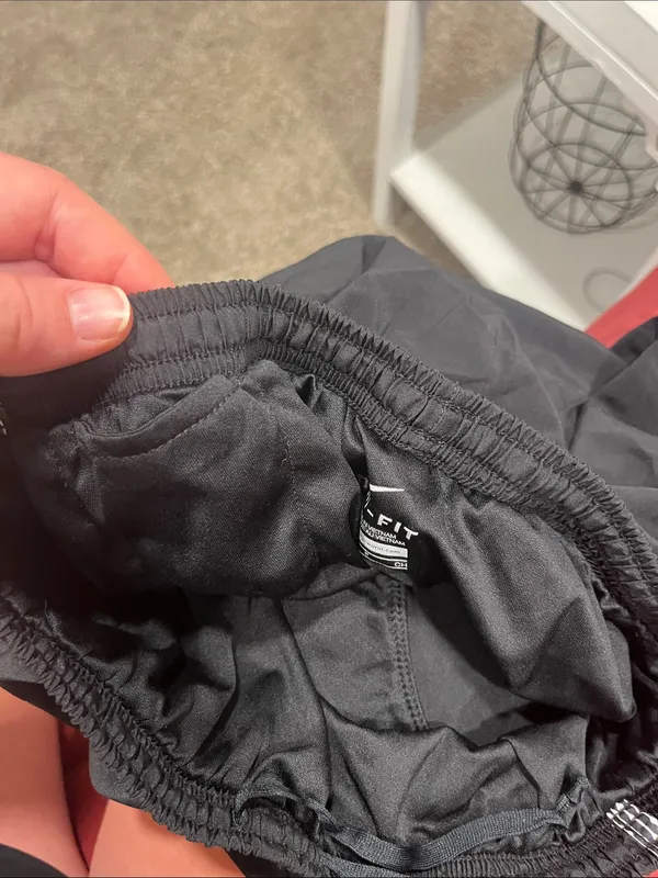 Nike Dri-Fit Shorts in Black Size Small - Image 4
