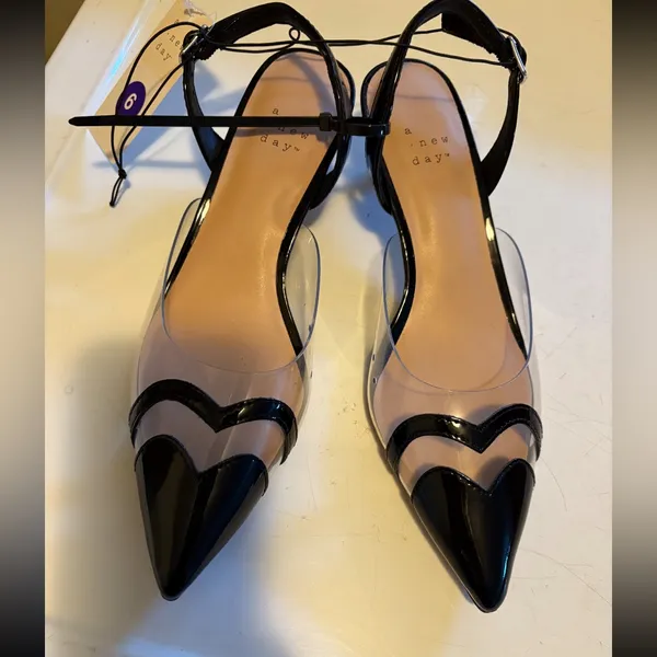 a new day Eleanor Glossy Black Heels perspects with heart toe size 6 - Image 3