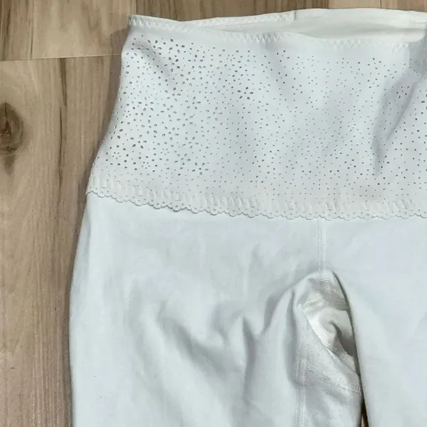 Lululemon White Lace Band Leggings Women’s 6 - Image 4