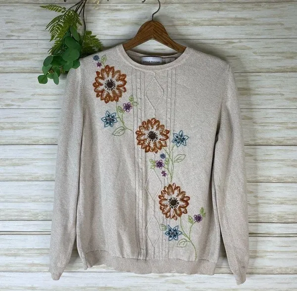 Vintage Alfred Dunner Floral Embroidered Beaded Grandmacore Sweater - Image 2