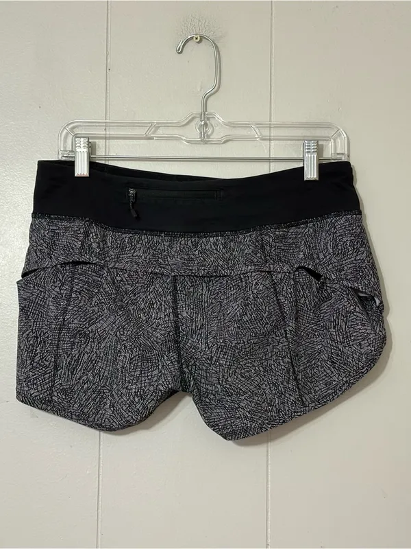 Lululemon Speed Up Shorts 2.5” Size 6 Black White Print Lined Running Active - Image 5