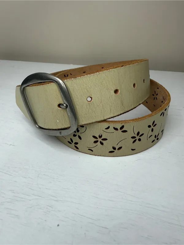 Italian Leather Floral Laser Cut Boho Y2K Belt Solver Tone Buckle 33"-37" Holes - Image 2