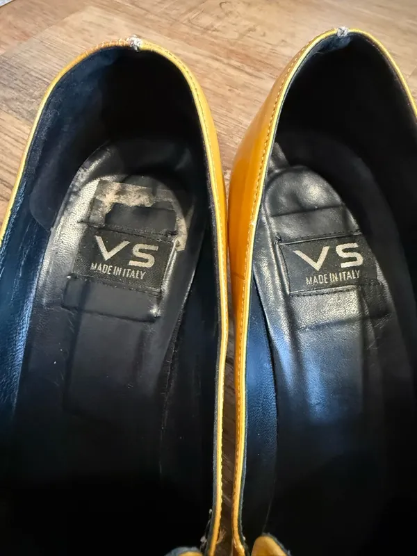 VS Vintage Yellow Patent Leather Chunky Heel Loafers Made in Italy Mod Retro 7 - Image 5