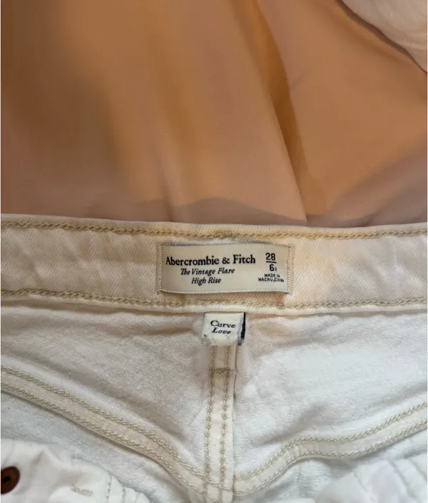 Abercrombie Vintage Flare High-Rise Jeans Curve Love - Image 2