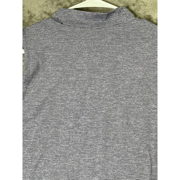 Ruby Ribbon L Gray Mock Neck Sleeveless Tunic Top Striped Stretch Minimalist - Image 4