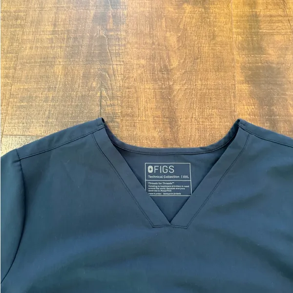 Figs Dark Harbor Casma Three-Pocket Scrub Top Size XXL - Image 2