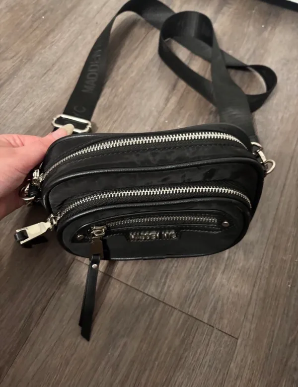 Steve Madden Crossbody Bag Black - Image 4