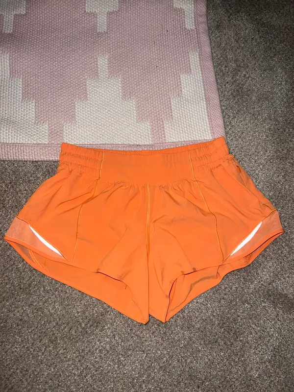 Lululemon Hotty Hot Low-Rise Short 2.5" *Lined orange soda - Image 3