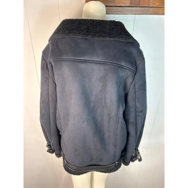 Max Edition Women's Faux Shearling Moto Oversized Biker coat in black. Size L - Image 3