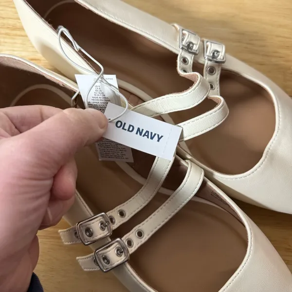 NWT Old Navy Women’s Double Buckle Mary Jane Flats in Ivory Size 8 - Image 8