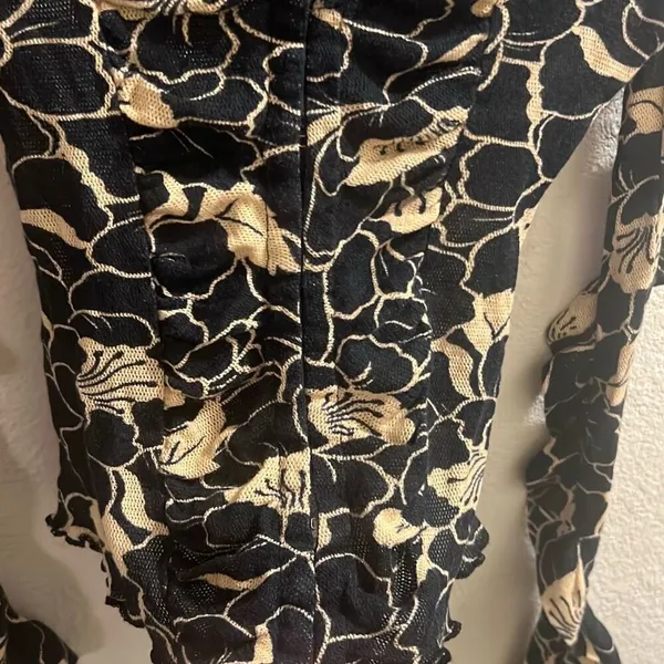 ✨Free People Through the Meadow Sz Small Top✨ - Image 7