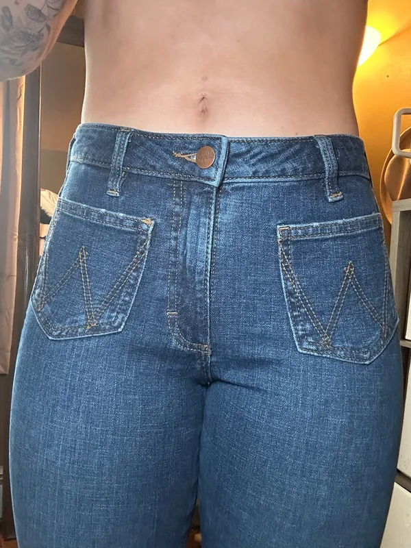High-Rise Flare Wrangler Jeans - Image 2